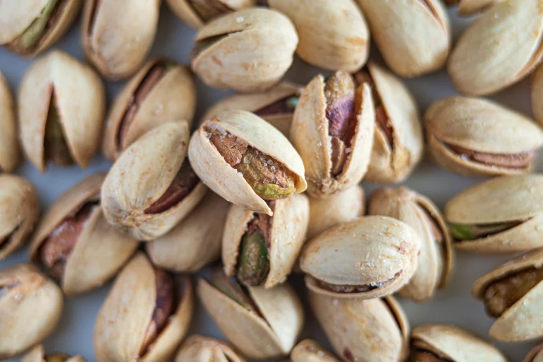 salted pistachio nuts